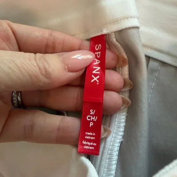 NWT Spanx White On-the-Go Ankle Slim Straight Pant Size Small - Picture 5 of 7